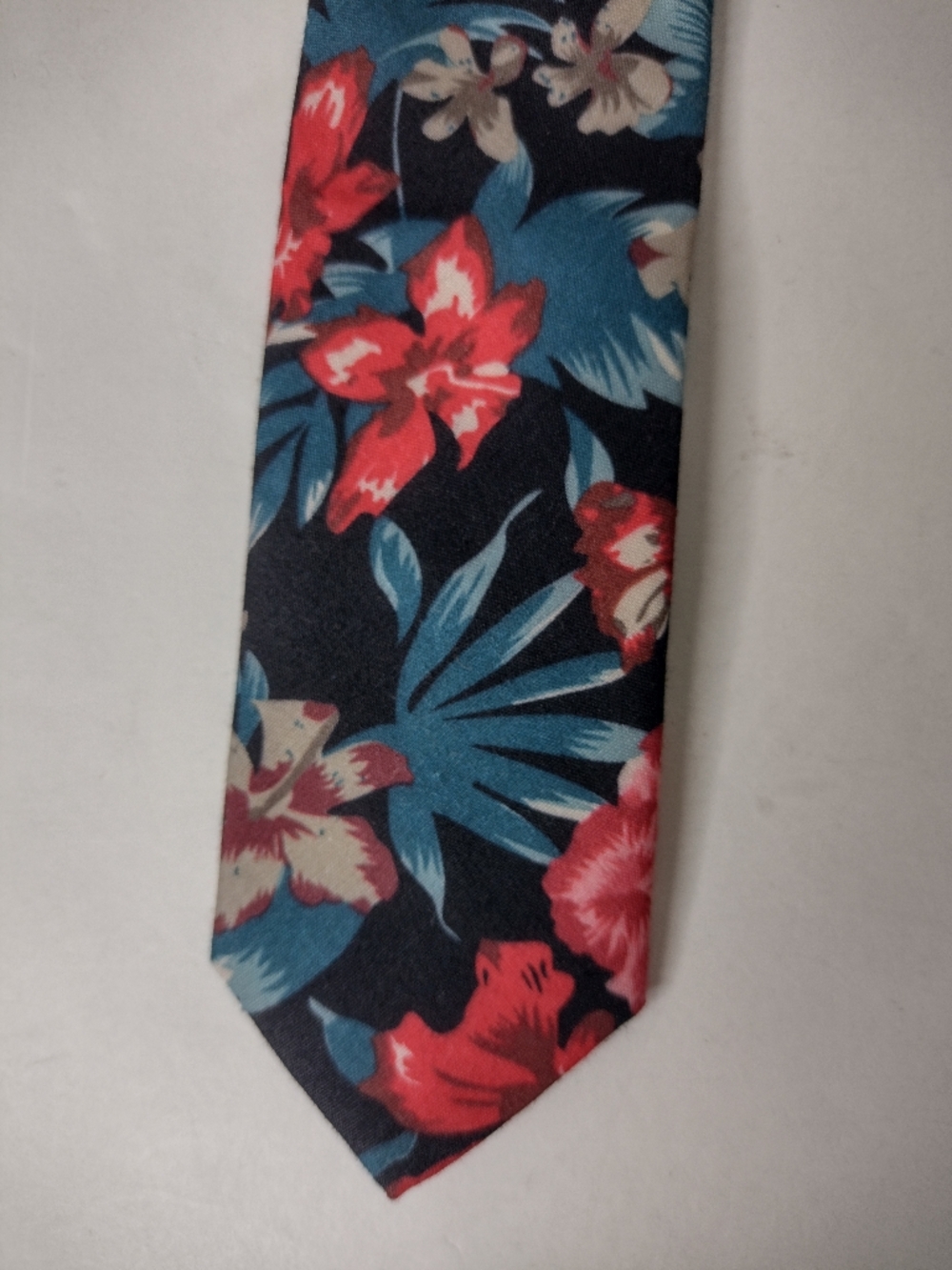 Original Penguin 58" Skinny Tie Tropical Floral Palm Hibiscus Design Men's Tie